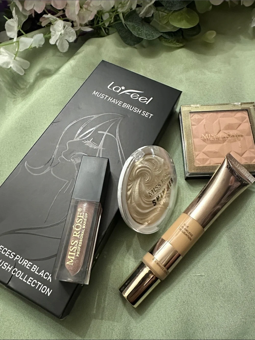 Super Sunday Miss Rose makeup and brush set.